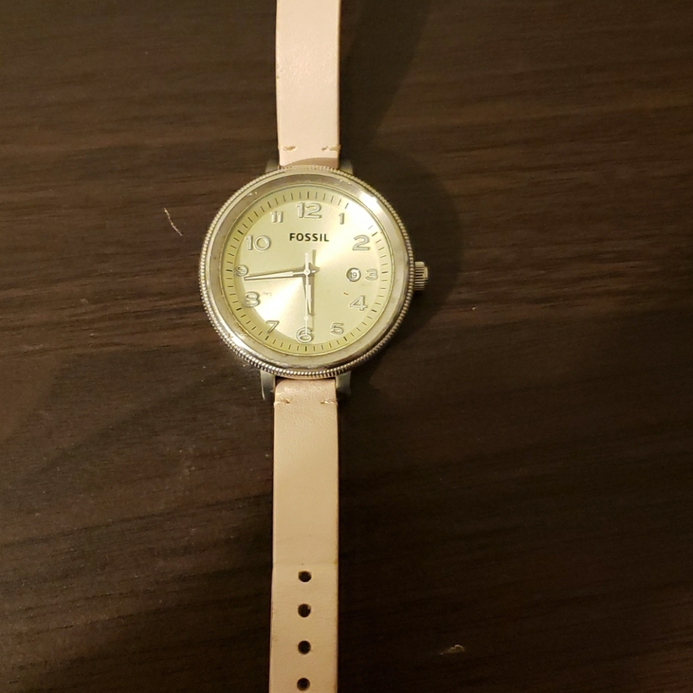 Fossil analog watch